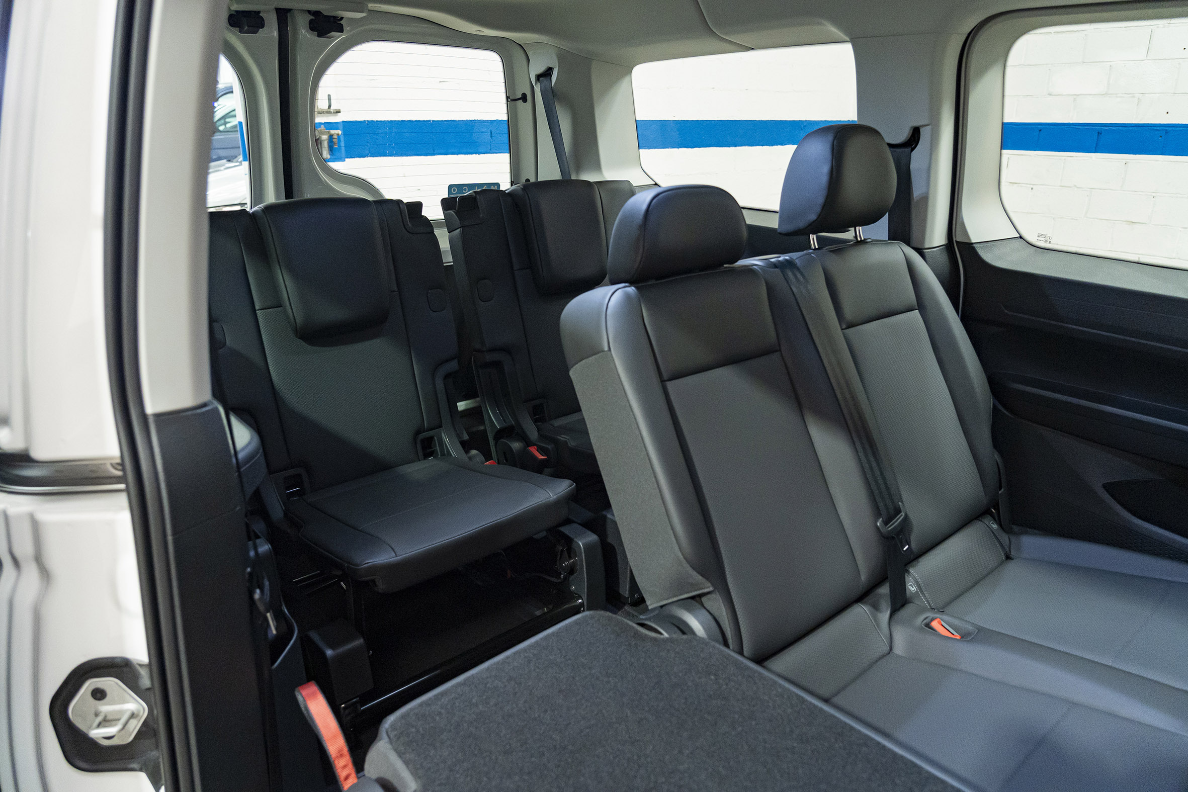 True 5-seat cars: MPV interior with space for the whole family