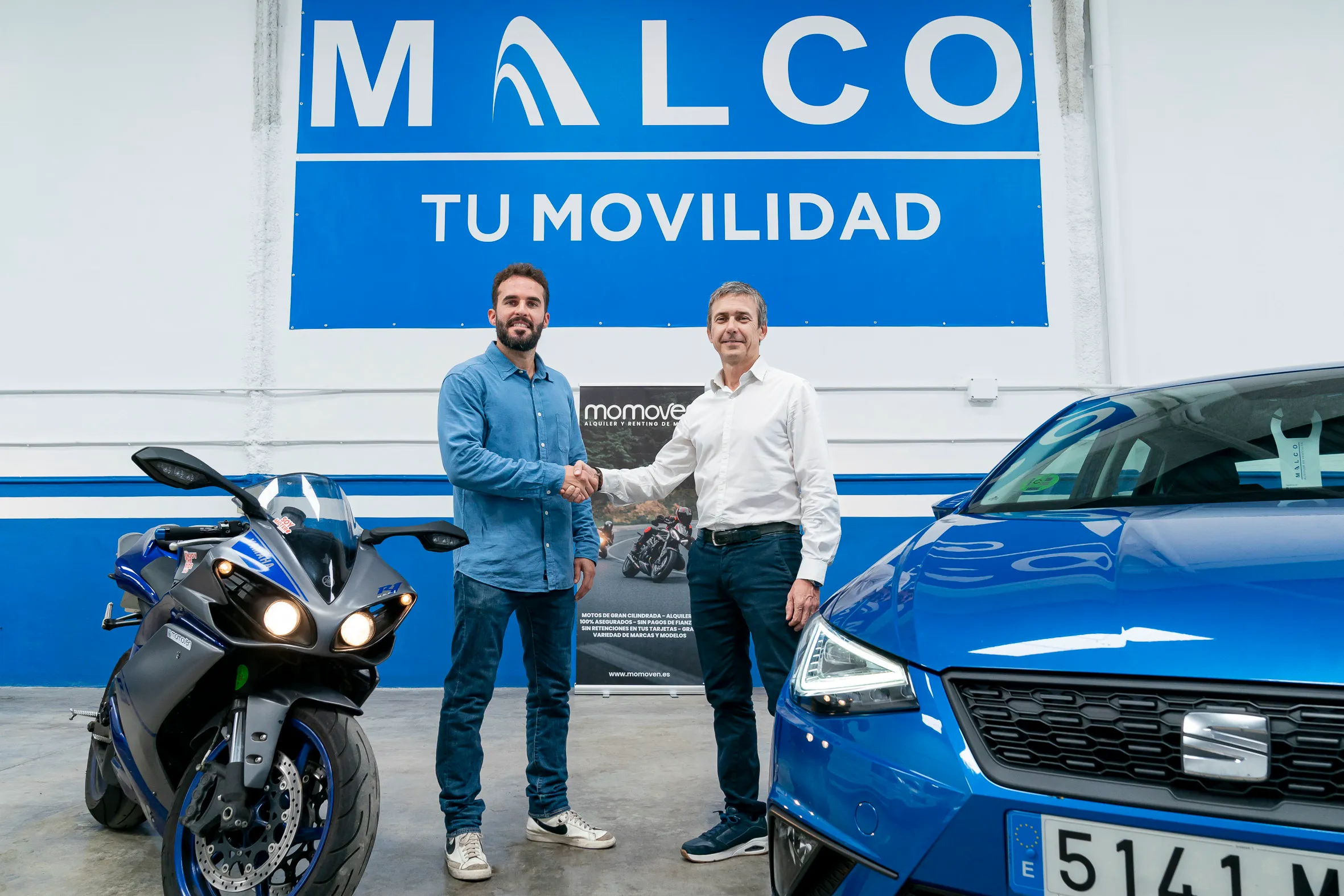 Firma del acuerdo entre Malco Digital Group y MOMOVEN